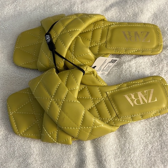 Zara ladies Sandals - Picture 3 of 5